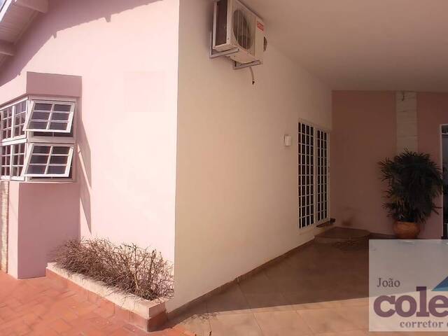 #748 - Casa para Venda em Limeira - SP - 2